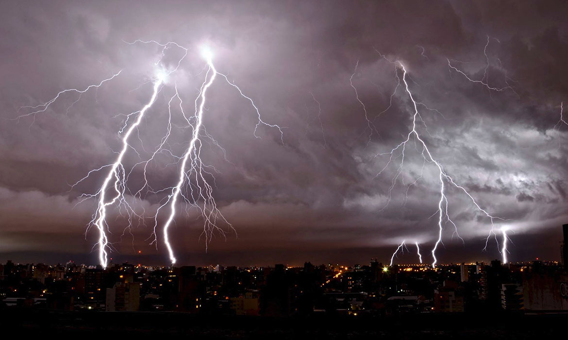 ¿Sabe protegerse de una tormenta eléctrica?